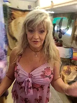 Snapshot of annika_lately chatting on 05-27-26, 06:38 annika lately online show from 05-27-26, 06:38
