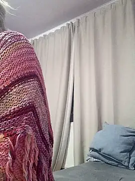 BritneyHudson online show from 10-05-25, 02:32