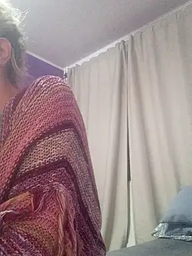 BritneyHudson online show from 10-18-25, 01:30