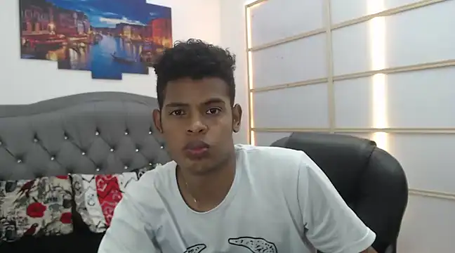 Snapshot of boylittle19cm chatting on 03-02-25, 04:42 boylittle19cm online show from 03-02-25, 04:42