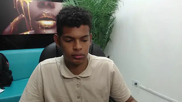 Snapshot of boylittle19cm chatting on 03-06-25, 12:19 boylittle19cm online show from 03-06-25, 12:19