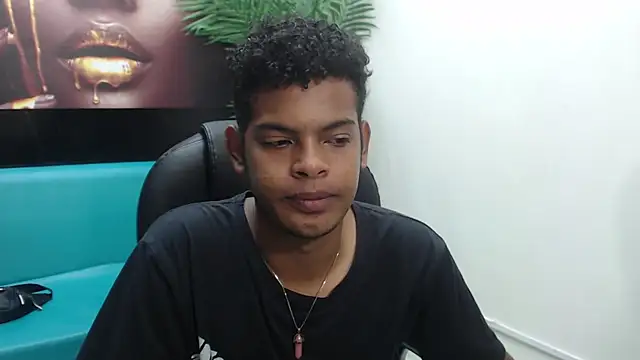 Snapshot of boylittle19cm chatting on 03-11-25, 12:28 boylittle19cm online show from 03-11-25, 12:28