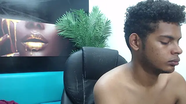 Snapshot of boylittle19cm chatting on 03-12-25, 03:40 boylittle19cm online show from 03-12-25, 03:40