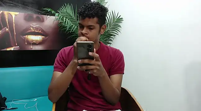 Snapshot of boylittle19cm chatting on 03-22-25, 12:25 boylittle19cm online show from 03-22-25, 12:25