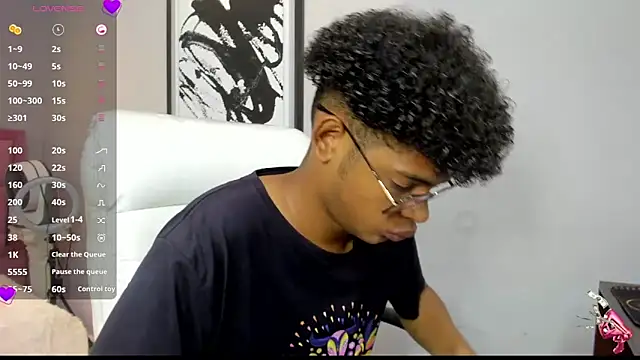 Snapshot of boylittle19cm chatting on 10-02-25, 12:45 boylittle19cm online show from 10-02-25, 12:45