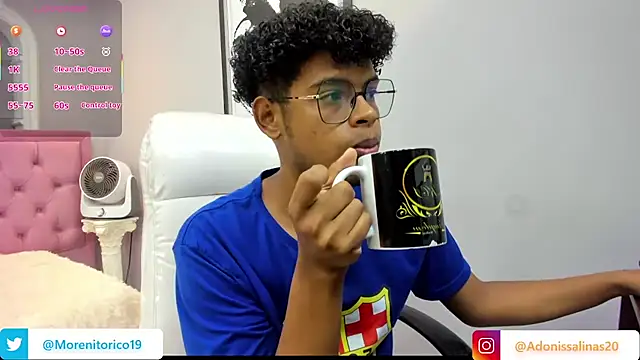 Snapshot of boylittle19cm chatting on 10-07-25, 12:24 boylittle19cm online show from 10-07-25, 12:24