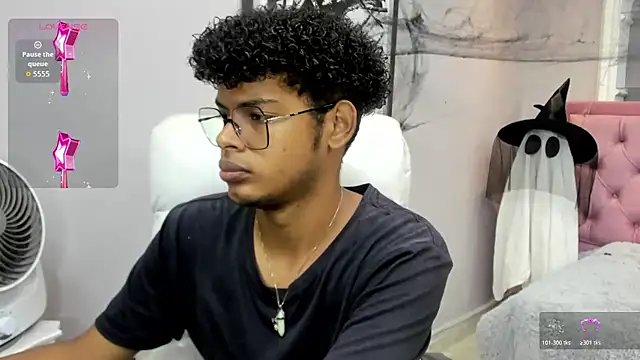 Snapshot of boylittle19cm chatting on 11-04-25, 12:26 boylittle19cm online show from 11-04-25, 12:26