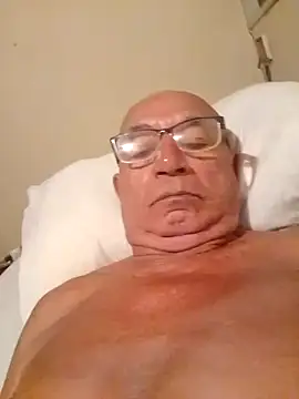 Snapshot of sincuenton24cmts chatting on 12-22-25, 01:13 sincuenton24cmts online show from 12-22-25, 01:13