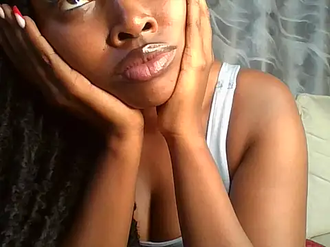 Chocolate queen2 online show from 12-20-24, 06:08