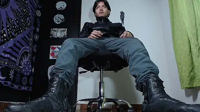 Snapshot of Dicaprioo_ chatting on 12-05-24, 06:00 Dicaprioo online show from 12-05-24, 06:00