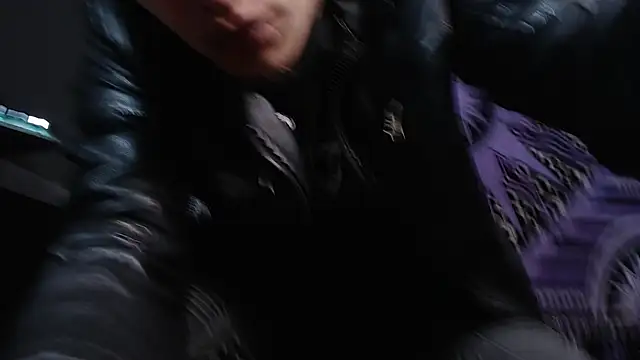 Snapshot of Dicaprioo_ chatting on 01-28-25, 02:31 Dicaprioo online show from 01-28-25, 02:31