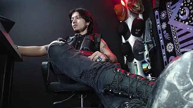 Snapshot of Dicaprioo_ chatting on 03-12-25, 05:28 Dicaprioo online show from 03-12-25, 05:28