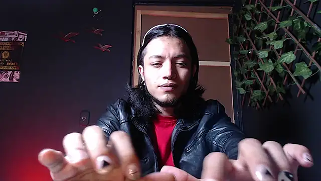 Snapshot of Dicaprioo_ chatting on 10-16-25, 03:29 Dicaprioo online show from 10-16-25, 03:29