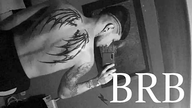 Snapshot of Dicaprioo_ chatting on 10-23-25, 02:00 Dicaprioo online show from 10-23-25, 02:00