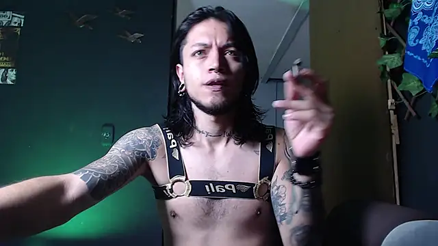 Snapshot of Dicaprioo_ chatting on 11-07-25, 06:41 Dicaprioo online show from 11-07-25, 06:41