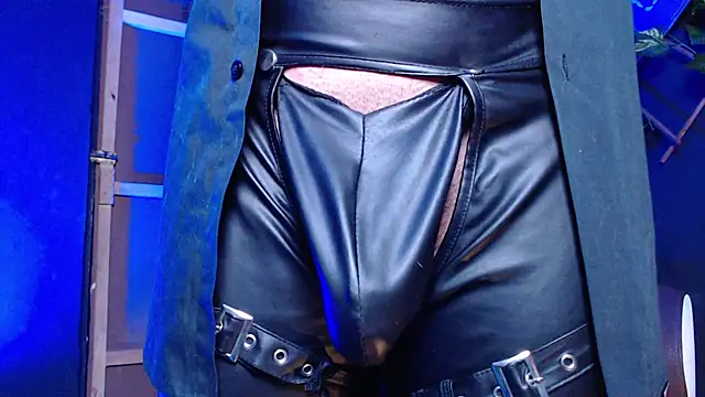 Snapshot of Dicaprioo_ chatting on 11-22-25, 06:56 Dicaprioo online show from 11-22-25, 06:56