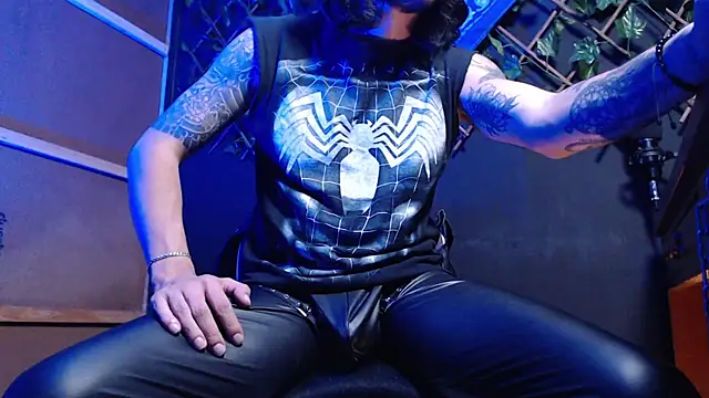 Snapshot of Dicaprioo_ chatting on 11-23-25, 07:08 Dicaprioo online show from 11-23-25, 07:08