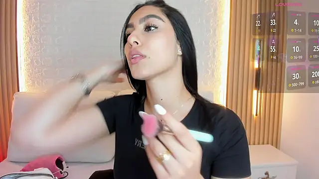 Snapshot of Emily_roux chatting on 02-10-26, 09:52 Emily roux online show from 02-10-26, 09:52