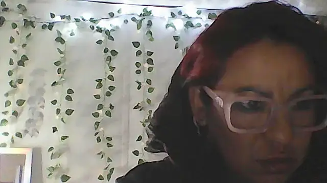 Snapshot of Erotic_nayma chatting on 01-28-25, 06:16 Erotic nayma online show from 01-28-25, 06:16