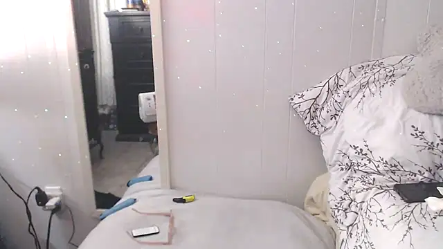 Snapshot of Erotic_nayma chatting on 01-10-26, 07:43 Erotic nayma online show from 01-10-26, 07:43