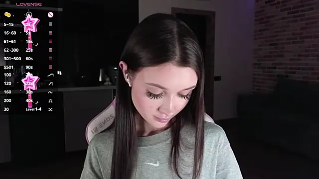 Snapshot of sweetiebones chatting on 12-21-24, 05:29 sweetiebones online show from 12-21-24, 05:29