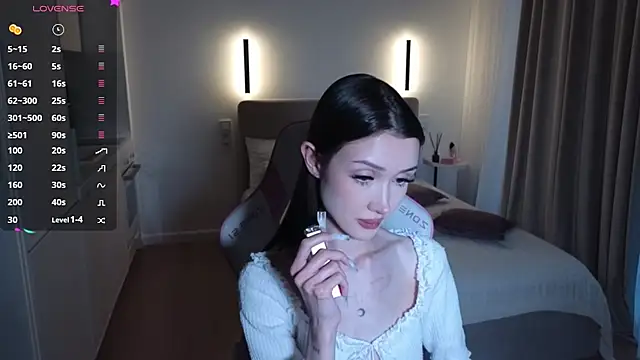 Snapshot of sweetiebones chatting on 11-11-25, 05:18 sweetiebones online show from 11-11-25, 05:18