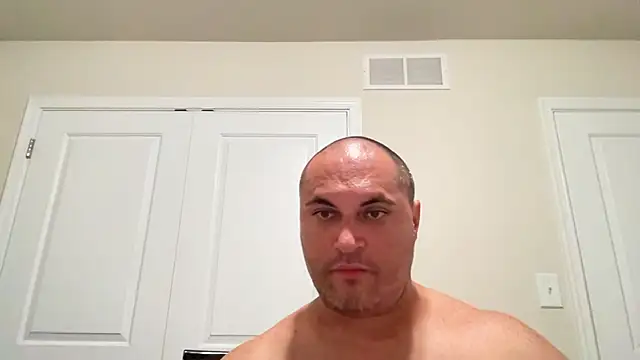 Snapshot of SluggishChase99 chatting on 09-12-25, 02:44 SluggishChase99 online show from 09-12-25, 02:44