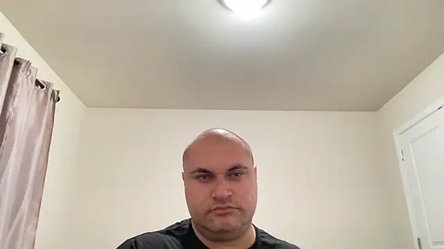 Snapshot of SluggishChase99 chatting on 12-21-25, 05:03 SluggishChase99 online show from 12-21-25, 05:03