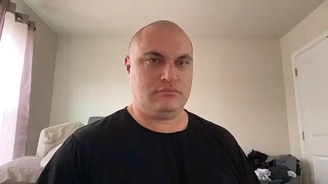 Snapshot of SluggishChase99 chatting on 01-06-26, 04:00 SluggishChase99 online show from 01-06-26, 04:00