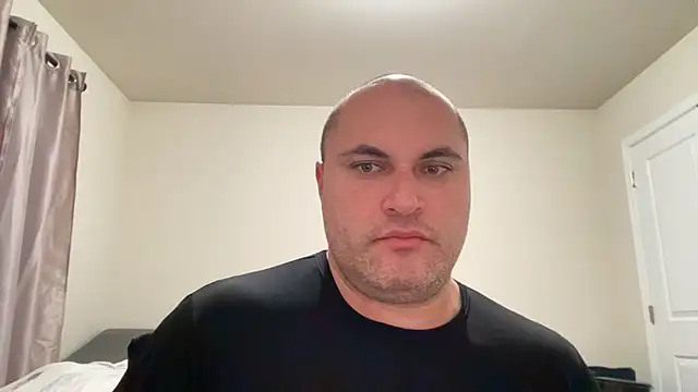 Snapshot of SluggishChase99 chatting on 02-04-26, 02:39 SluggishChase99 online show from 02-04-26, 02:39