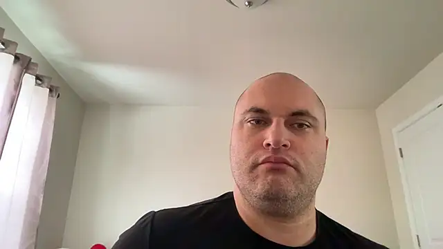 Snapshot of SluggishChase99 chatting on 02-11-26, 04:01 SluggishChase99 online show from 02-11-26, 04:01