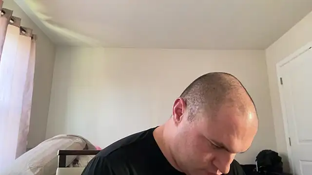 Snapshot of SluggishChase99 chatting on 02-28-26, 09:05 SluggishChase99 online show from 02-28-26, 09:05