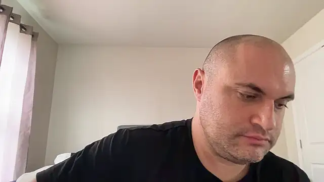 Snapshot of SluggishChase99 chatting on 03-11-26, 03:18 SluggishChase99 online show from 03-11-26, 03:18