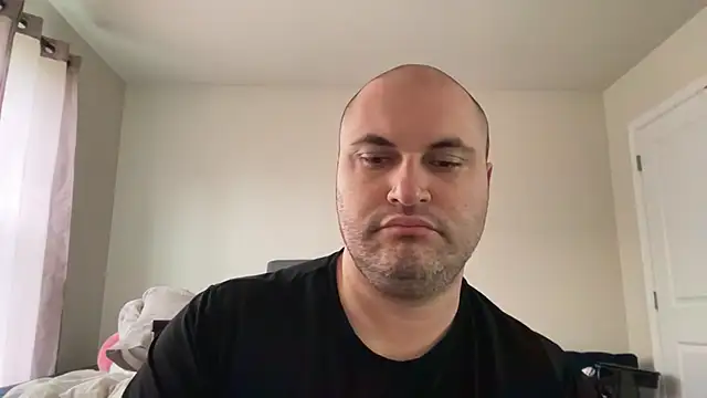 Snapshot of SluggishChase99 chatting on 03-12-26, 06:25 SluggishChase99 online show from 03-12-26, 06:25