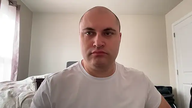 Snapshot of SluggishChase99 chatting on 03-13-26, 01:40 SluggishChase99 online show from 03-13-26, 01:40