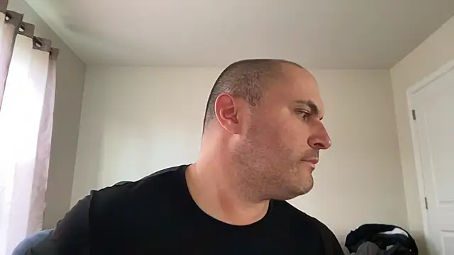 SluggishChase99 online show from 05-01-26, 09:52
