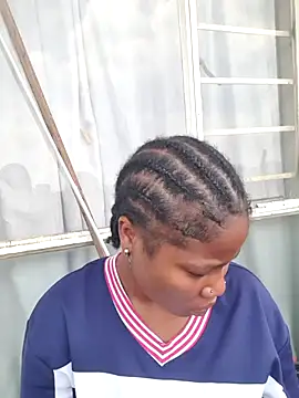 Snapshot of PerfectionBerrie chatting on 03-05-25, 10:33 PerfectionBerrie online show from 03-05-25, 10:33