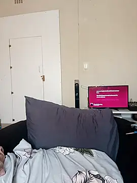 Snapshot of PerfectionBerrie chatting on 10-08-25, 10:13 PerfectionBerrie online show from 10-08-25, 10:13