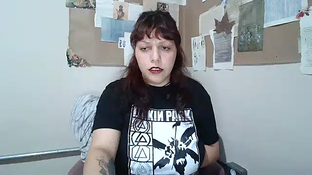 Snapshot of bbyedarling chatting on 11-15-25, 09:32 bbyedarling online show from 11-15-25, 09:32