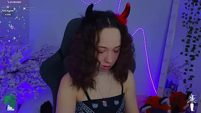 Hayle Hill online show from 02-23-26, 12:09