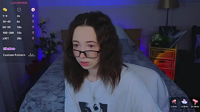 Hayle Hill online show from 03-11-26, 02:28