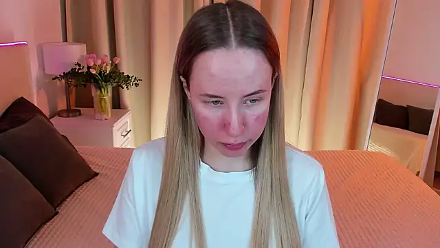 Snapshot of Cassie_Kelman chatting on 02-05-25, 08:46 Cassie Kelman online show from 02-05-25, 08:46