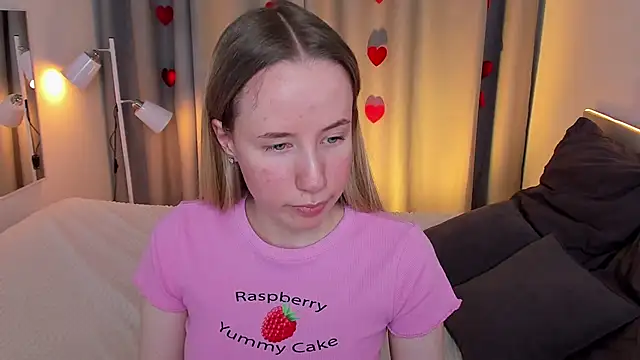 Snapshot of Cassie_Kelman chatting on 02-14-25, 12:19 Cassie Kelman online show from 02-14-25, 12:19