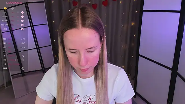 Snapshot of Cassie_Kelman chatting on 02-16-25, 03:04 Cassie Kelman online show from 02-16-25, 03:04