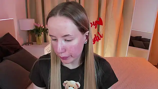 Snapshot of Cassie_Kelman chatting on 02-16-25, 08:55 Cassie Kelman online show from 02-16-25, 08:55