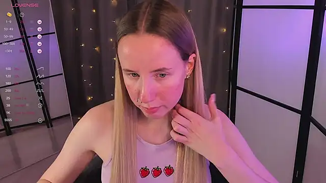 Snapshot of Cassie_Kelman chatting on 02-22-25, 03:01 Cassie Kelman online show from 02-22-25, 03:01