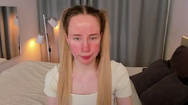 Snapshot of Cassie_Kelman chatting on 03-16-25, 12:12 Cassie Kelman online show from 03-16-25, 12:12