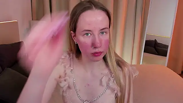 Snapshot of Cassie_Kelman chatting on 03-22-25, 08:59 Cassie Kelman online show from 03-22-25, 08:59