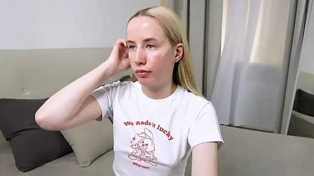 Snapshot of Cassie_Kelman chatting on 12-02-25, 09:54 Cassie Kelman online show from 12-02-25, 09:54