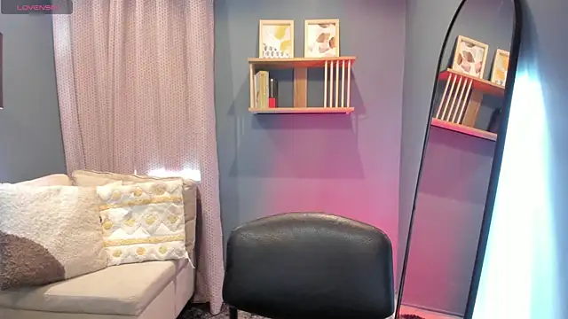  alaiasmile  online show from 06-12-26, 07:35